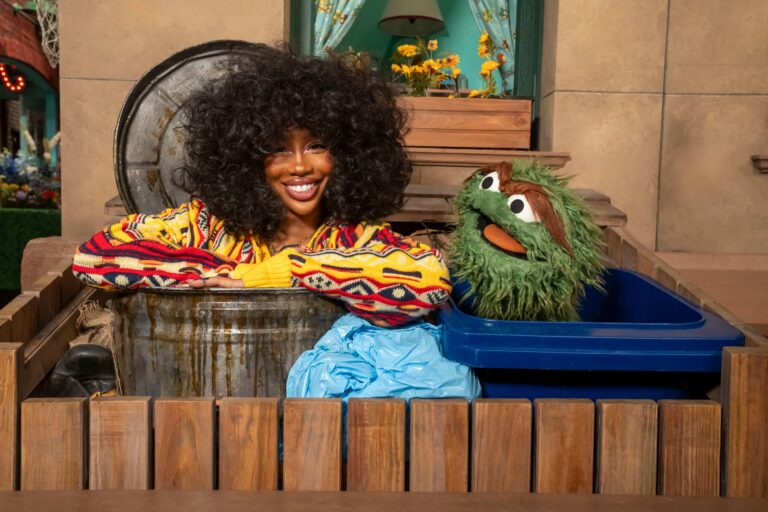 Watch SZA Sing With Elmo on Sesame Street