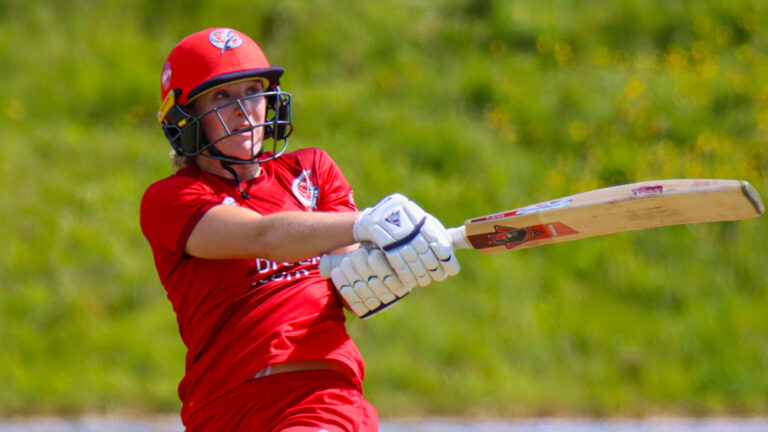 Emma Lamb, Grace Potts team up for Lancashire win