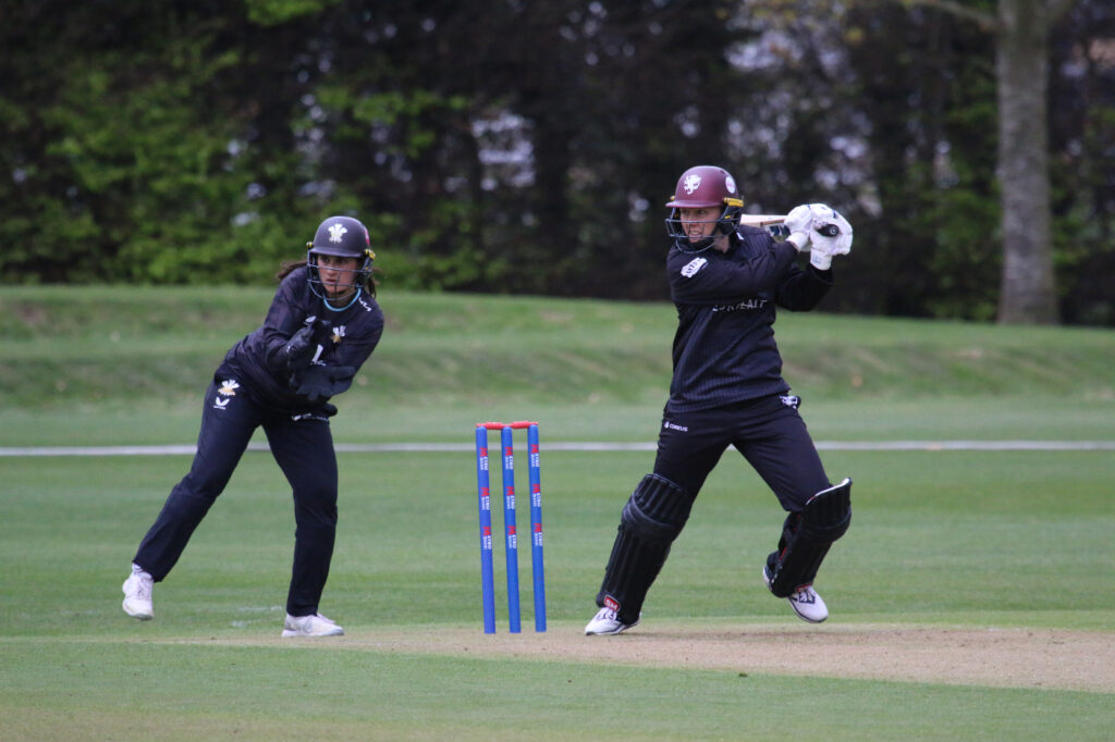 Heather Knight shines for Somerset as Essex succumb
