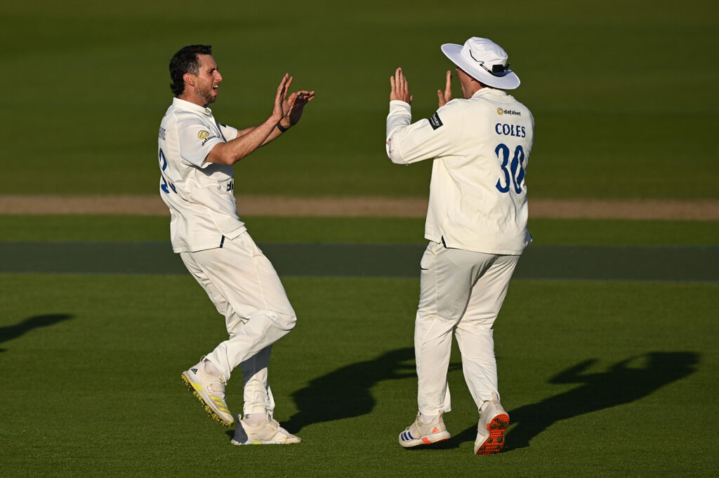 Hudson-Prentice masters Worcestershire as Sussex take command