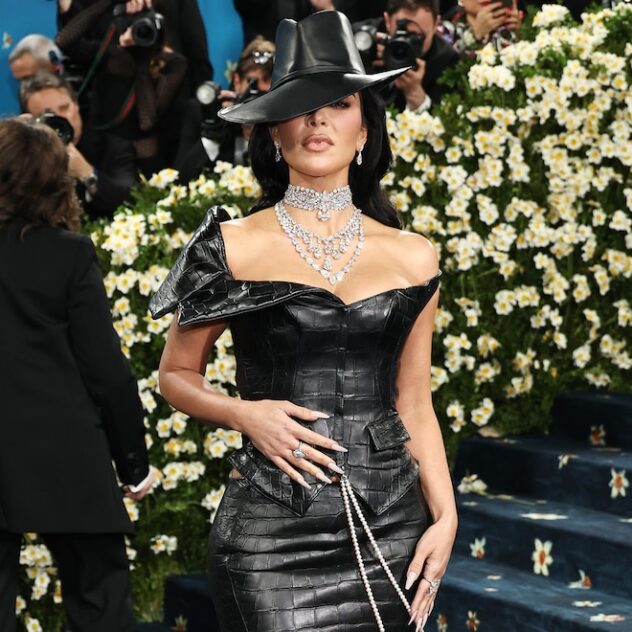 Met Gala 2025: Kim Kardashian Reacts to Security Tripping on Dress