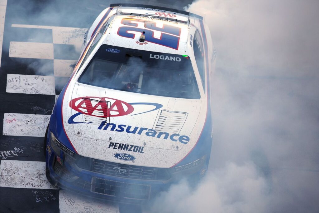 The winners and losers from a wreck-filled NASCAR Cup race at Texas