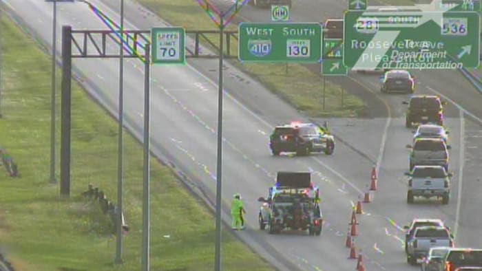 Crash closes lanes on SE Loop 410 on South Side; drivers urged to use alternate route, TxDOT says