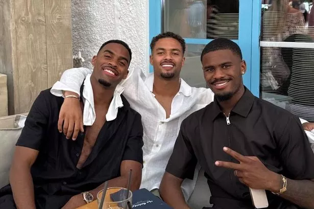 Ryan Gravenberch poses with Liverpool 'transfer target' who has already visited Anfield