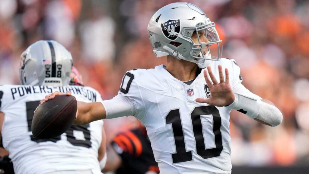 Bengals Signing QB Desmond Ridder