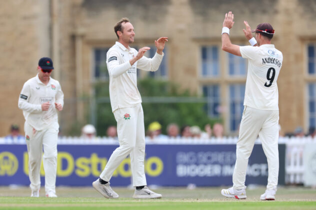Hartley six-for puts Lancashire in control despite Charlesworth 160
