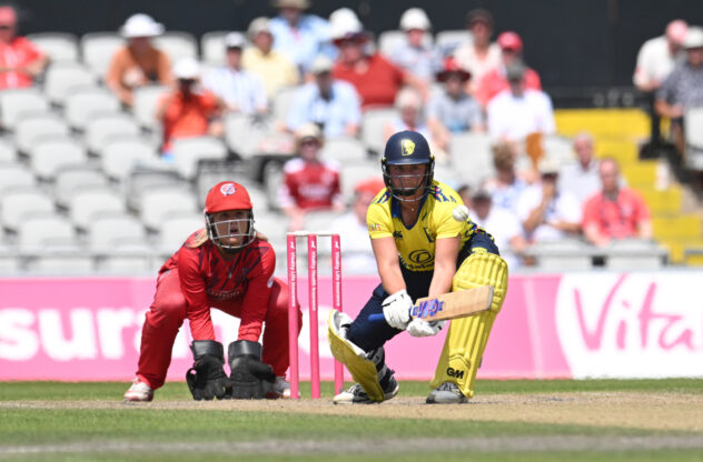 Heath holds the fort for Durham despite King's late fightback