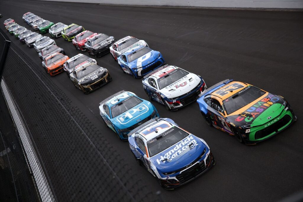 Kyle Larson in defeat: "I would love to be kissing the bricks” at Brickyard 400