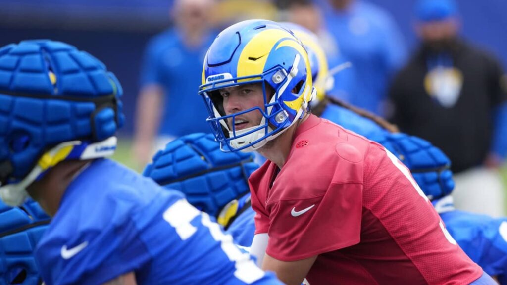 Los Angeles Rams Now Working With Top Spine Specialist For Matthew Stafford Injury