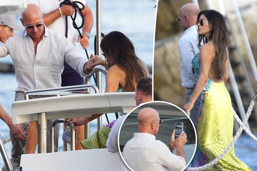 Newlyweds Jeff Bezos and Lauren Sánchez jet back to Europe after brief stint in US