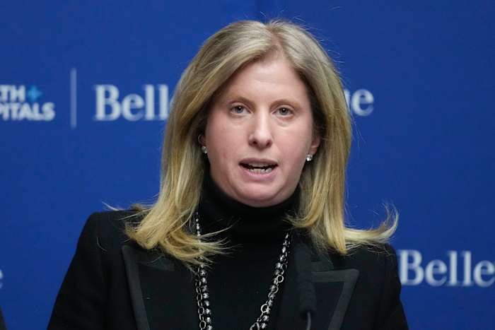 Off-duty US Customs and Border Protection officer shot in NYC in apparent robbery, police say