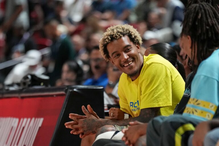 Open Thread: Jeremy Sochan and the Spurs check in court side from Las Vegas Summer League