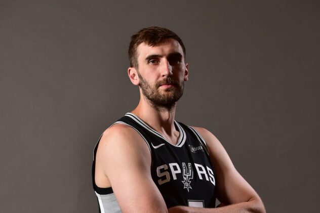 Open Thread: Luke Kornet might be San Antonio’s “most interview-able” player