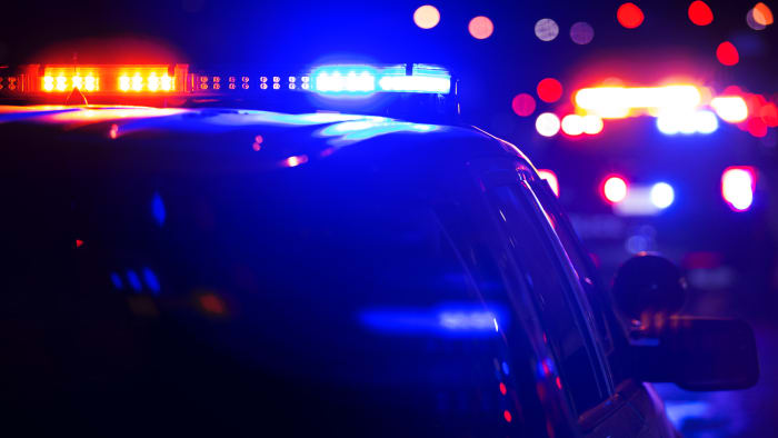Pedestrian killed while walking along I-35, San Antonio police say