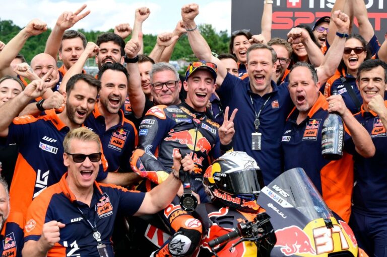 Pedro Acosta turns around ‘dark’ MotoGP season with Czech GP sprint podium 