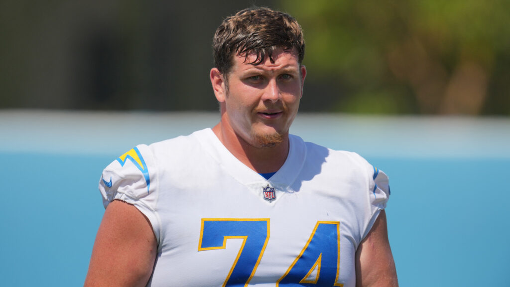 Quick Look At Massive New Bucs OT Tyler McLellan