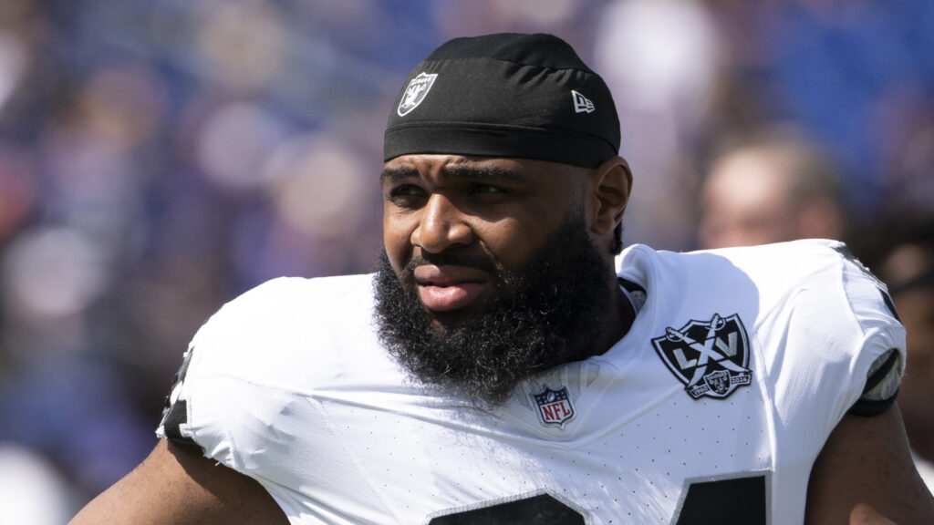 Raiders have whiffed on every recent major free-agent signing