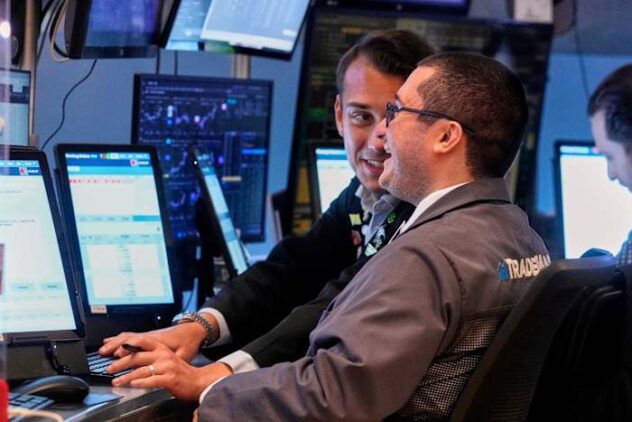 US stocks coast toward the finish of a record-setting week