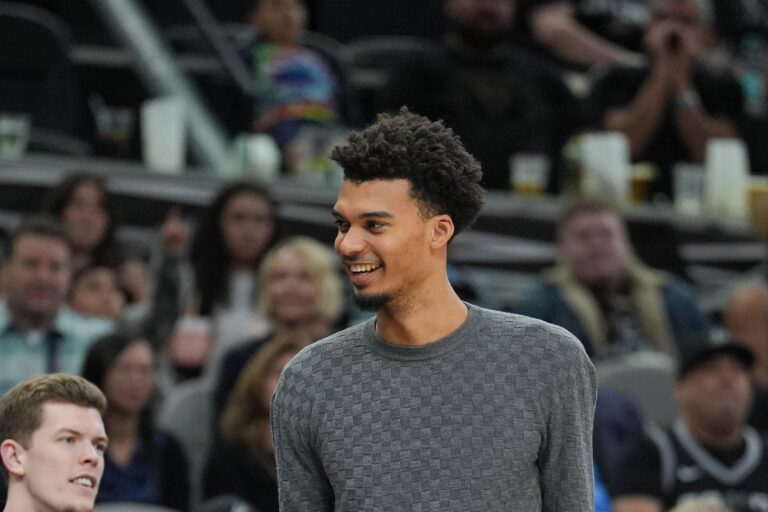 Where the Spurs’ frontcourt ranks in the Western Comference