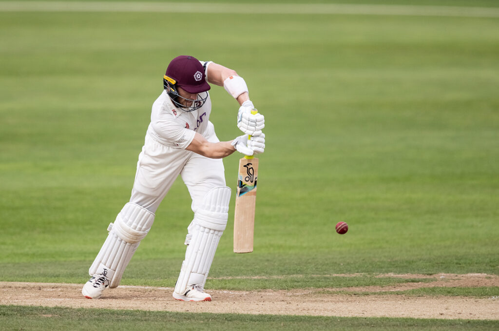 Zaib, Keogh battle in vain as Middlesex close out innings win