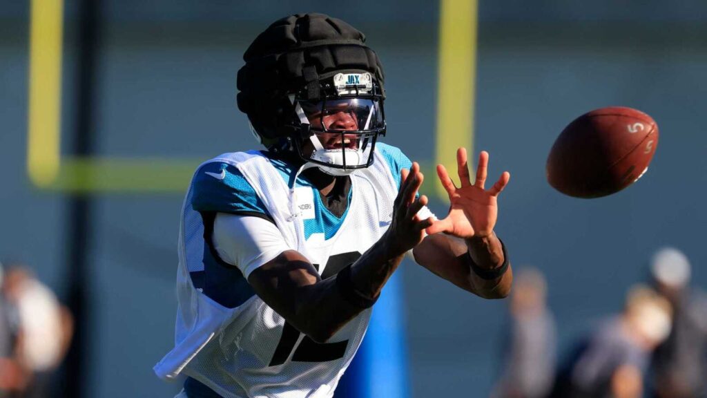 AFC Notes: Travis Hunter, Bernhard Raimann, Colts, Jaguars, Texans