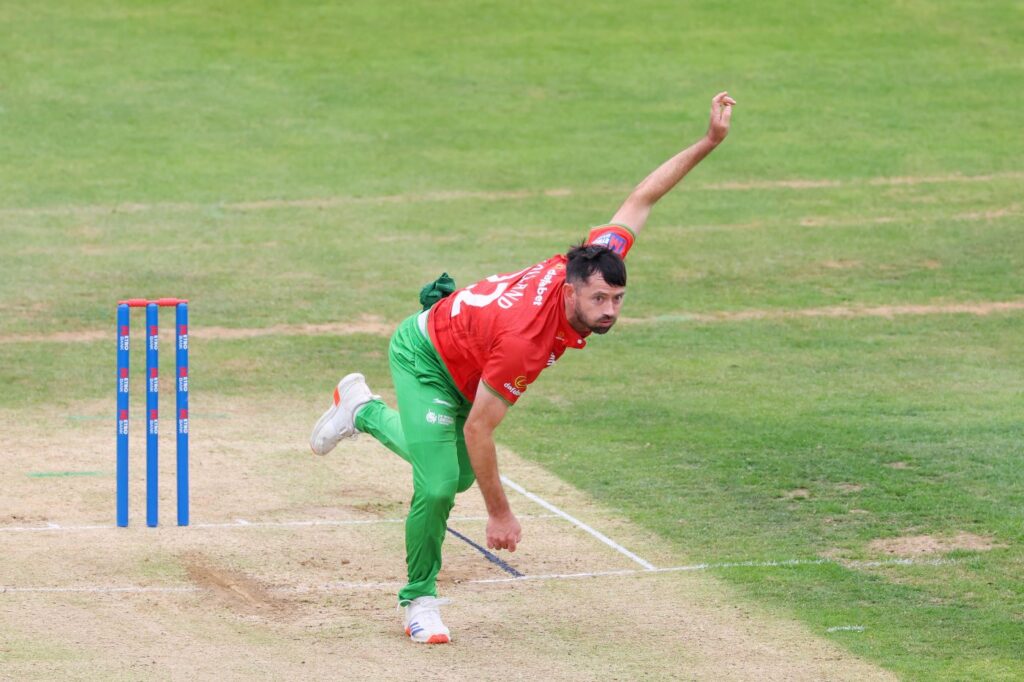 Alex Green, Ian Holland make light work of Surrey