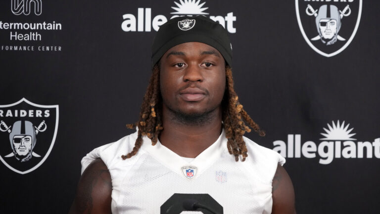 Ashton Jeanty turns heads at Raiders camp with all-around play