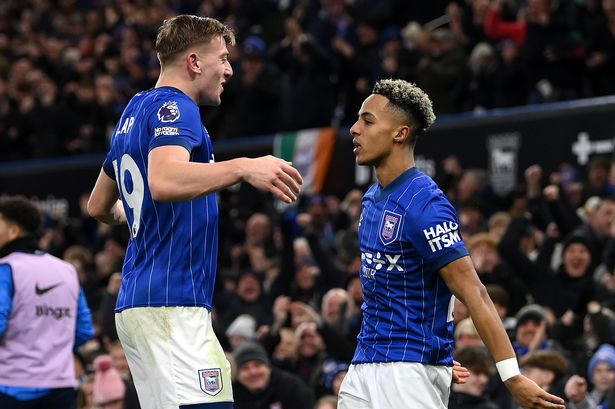 Chelsea sit back as transfer battle set to make them even more profit