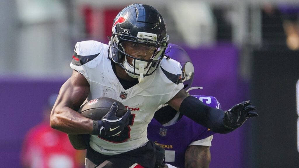 Eagles beat 49ers out in trade for wide receiver