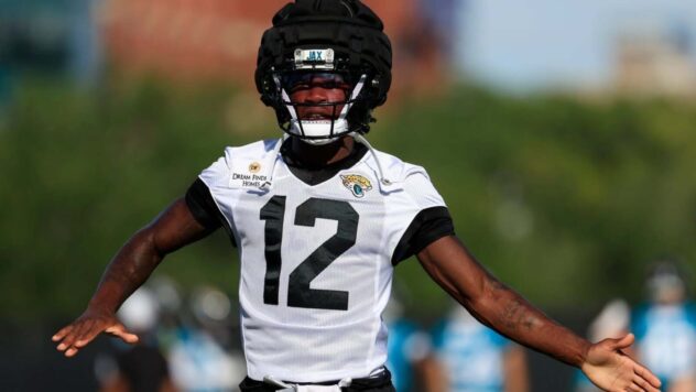 Jags WR/CB Travis Hunter misses practice with injury