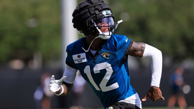 Jaguars Depth Chart: Travis Hunter Prioritized at WR as Tyson Campbell, Jourdan Lewis Overtake Him as CBs