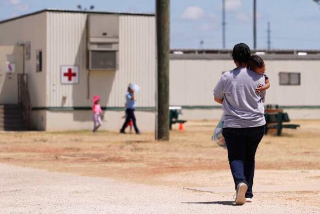 Judge to consider the fate of an agreement on protecting immigrant children in US custody