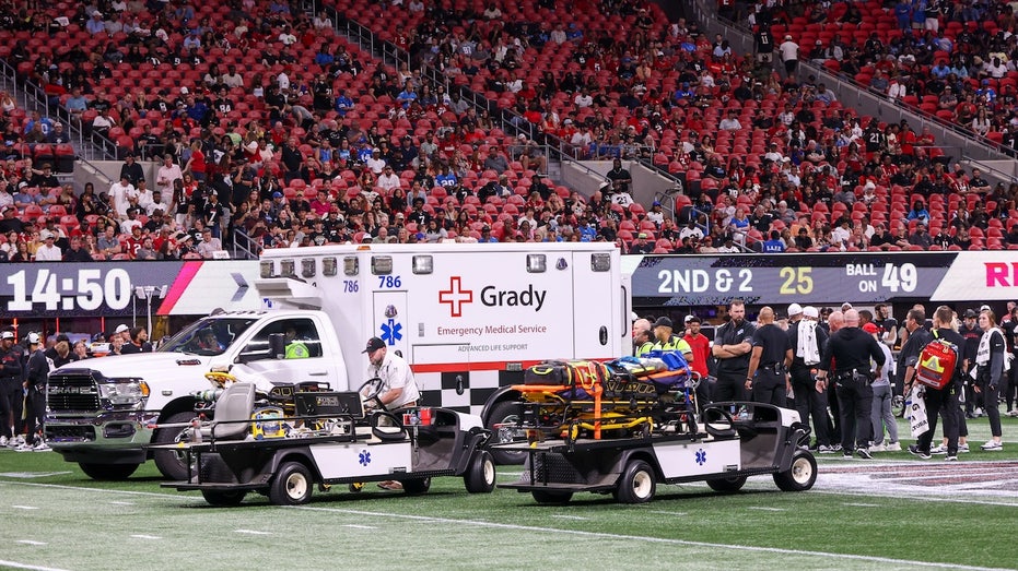 Lions' Morice Norris leaves preseason game in ambulance after blow to the head