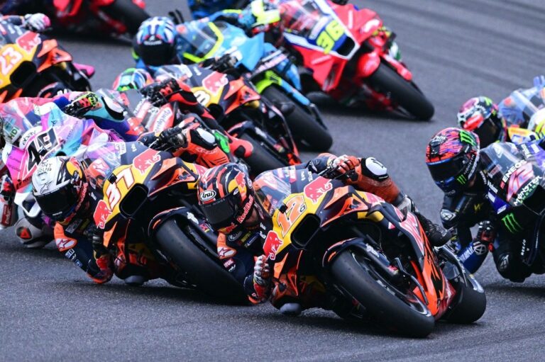 Maverick Vinales and Somkiat Chantra back on MotoGP entry list for Catalan GP