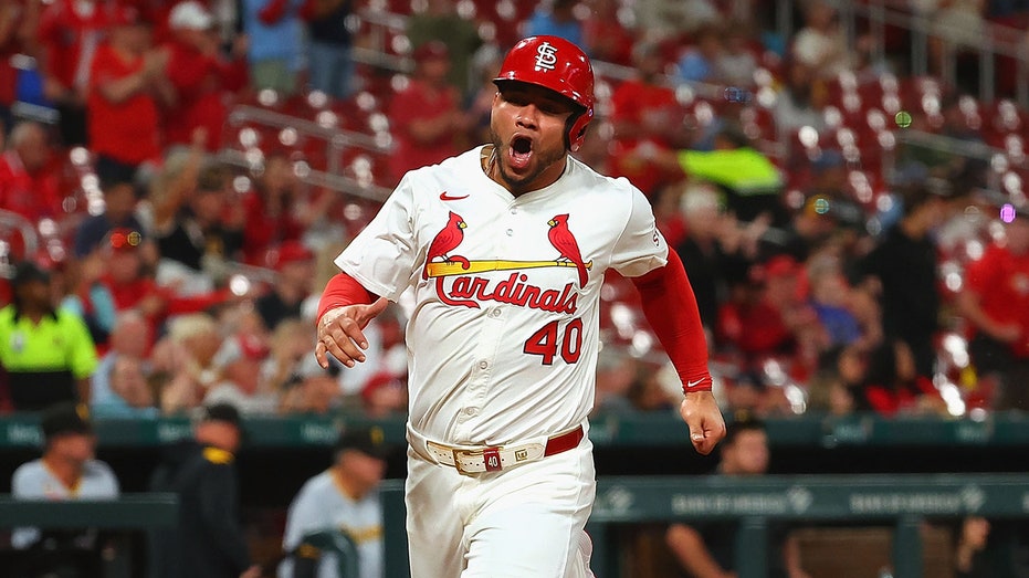 MLB hands down multi-game suspension after Cardinals' Willson Contreras meltdown, ejection