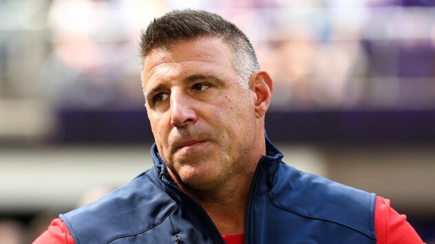 Patriots coach Mike Vrabel offers blunt reaction to players' request for release: 'That's news to me'