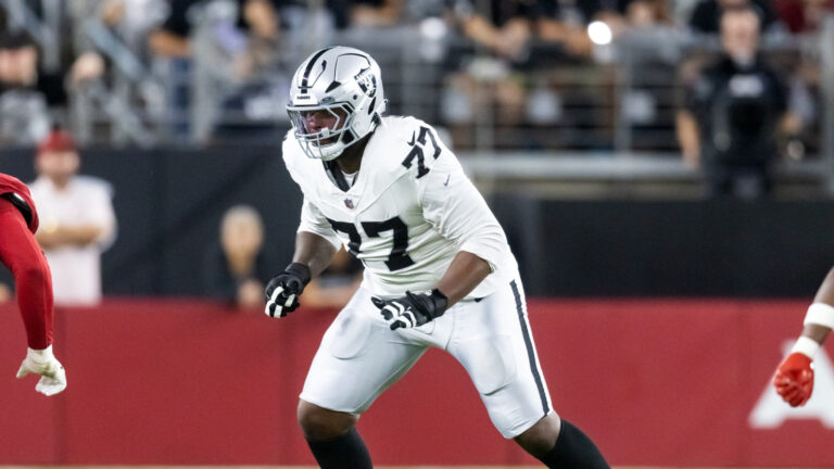 Raiders make change with offensive line depth