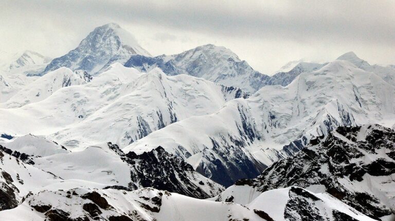 Rescue effort halted for stuck climber on treacherous mountain after climber dies trying to help her: reports