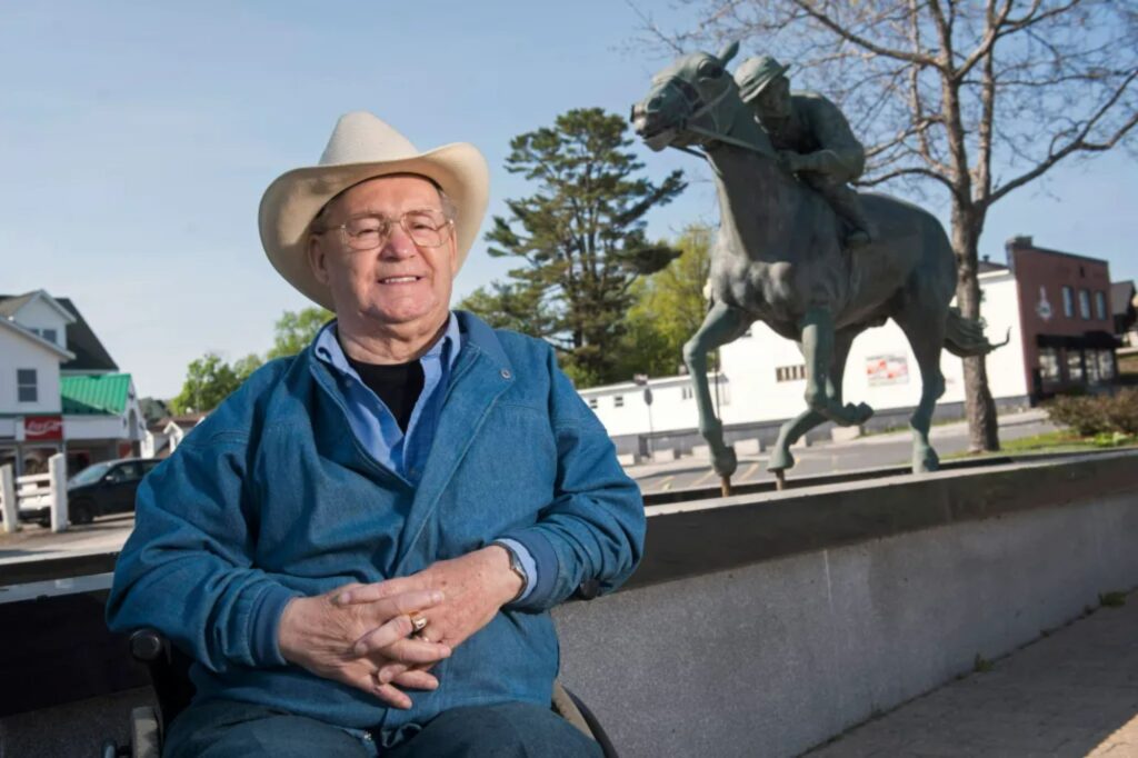 Ron Turcotte, Hall of Fame jockey who rode Secretariat to 1973 Triple Crown, dead at 84