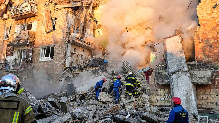 Russian attack kills 17, injures 48 others in Kyiv, Ukrainian officials say