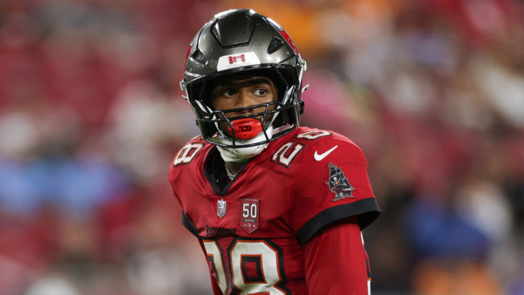 Shilo Sanders willing to pursue new career after Buccaneers' decision