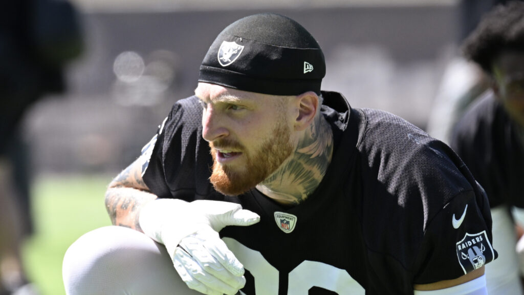 Silver & Black Sneak Peek: Raiders Dazzle Fans, Flash Potential in $5 Mock Game Showcase