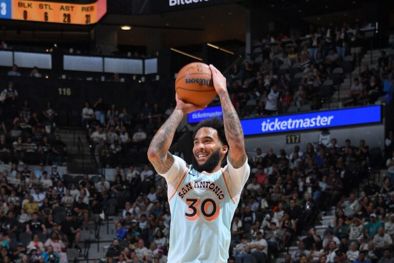 Spurs fully guarantee Julian Champagnie’s contract
