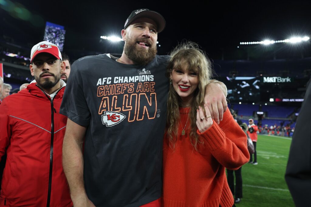 Taylor Swift and Travis Kelce Announce Engagement