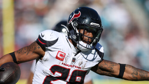 Texans GM sparks concern over Joe Mixon's return from injury