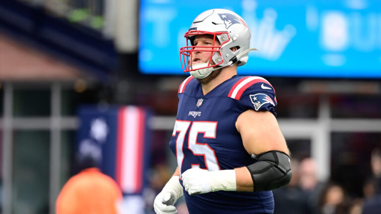 Texans Signing OT Conor McDermott Following Workout