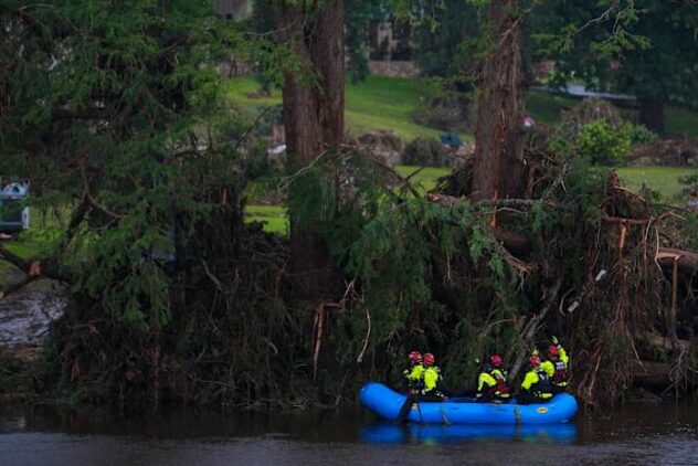 Texas Senate select committee discusses bills relating to natural disasters, environment, warning sirens