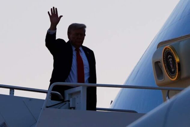 The Latest: Trump en route to high-stakes meeting with Putin in Alaska