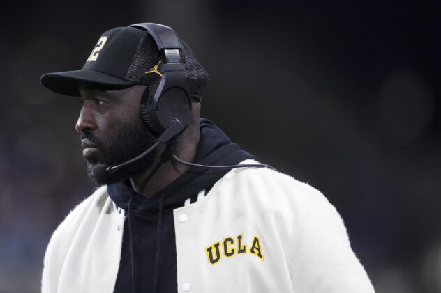 Utah vs. UCLA best bets: Odds, picks, predictions for Saturday nightcap at the Rose Bowl