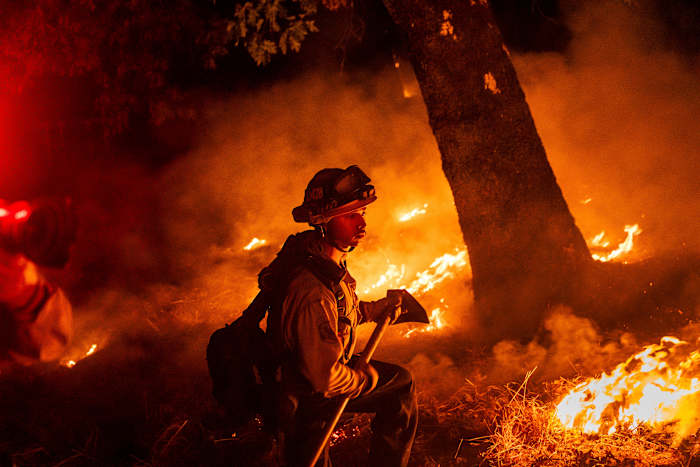 Wildfires expand in Oregon and California, threatening homes and prompting evacuations